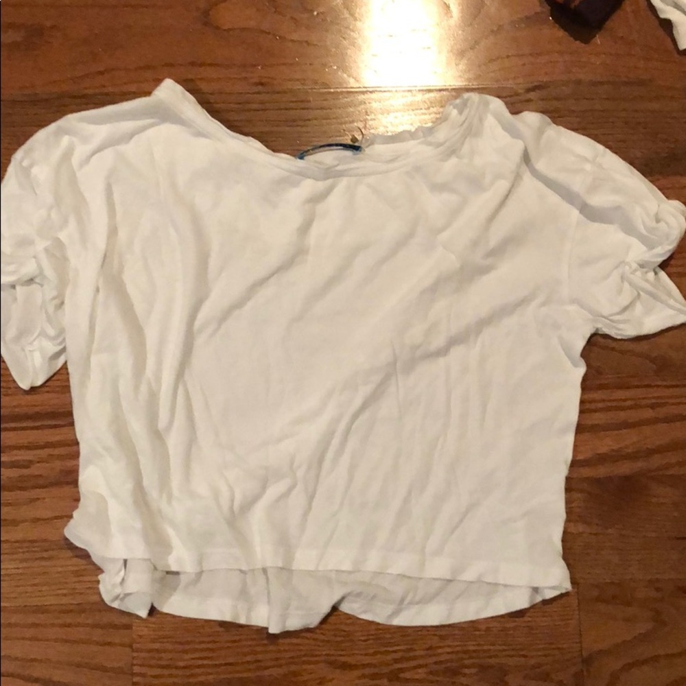 Alice + Olivia simple white crop top